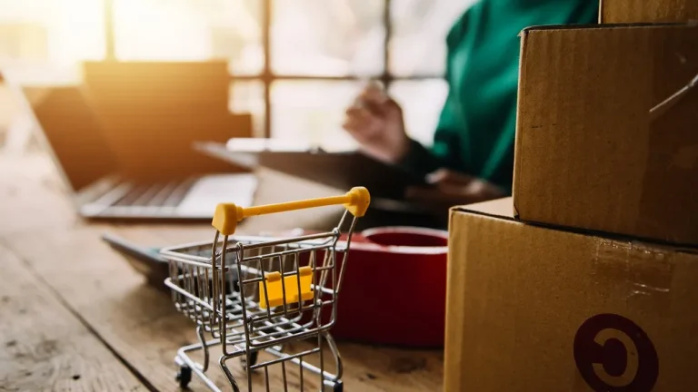 India extends export incentives to postal e-commerce shipments